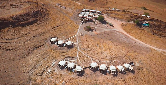 Бассейн возле отеля «Rostock Ritz Desert Lodge»-2