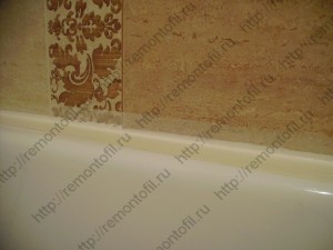 zazor mezhdu stenoy i vannoy 300x225