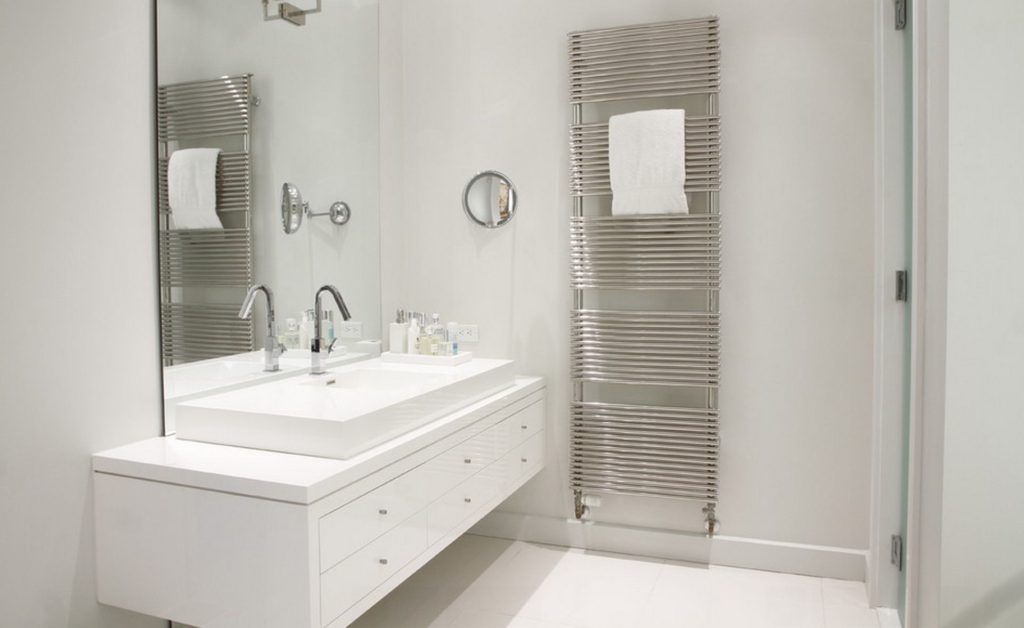 large-wall-mounted-bathroom-towel-warmer