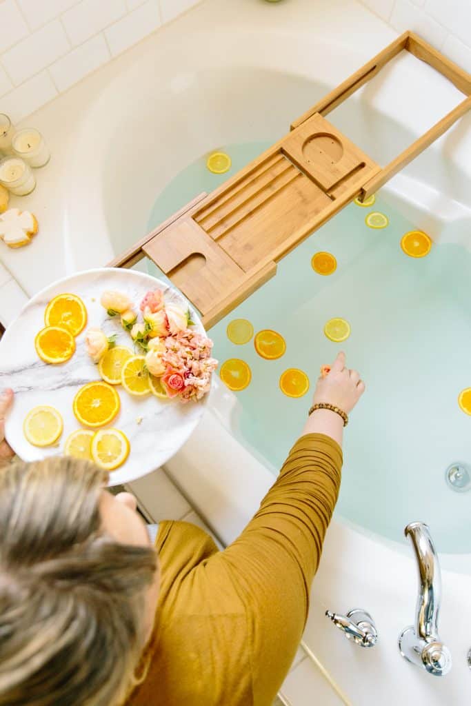 What You Need to Know About Using Essential Oils in the Bath