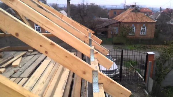 Крепление стропил