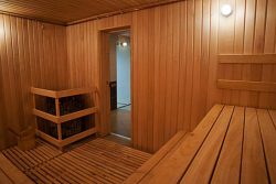 Стеклянные двери для бани и сауны