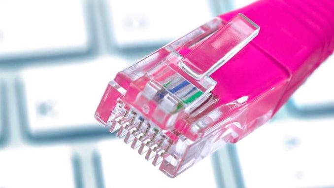 Подключение интернет розетки RJ-45, обжим коннектора Подключение интернет розетки RJ-45, обжим коннектора