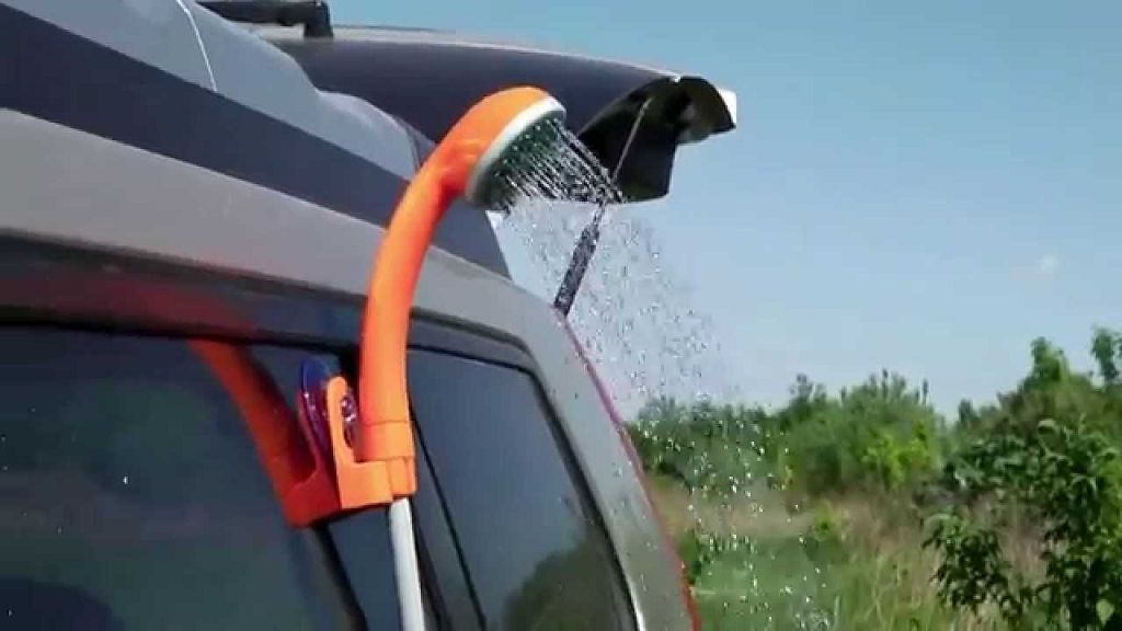 Стоит учитывать, что напор зависит от прилагаемых усилий