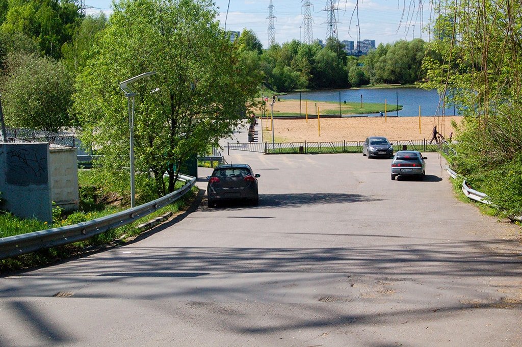 Парковка Левобережного