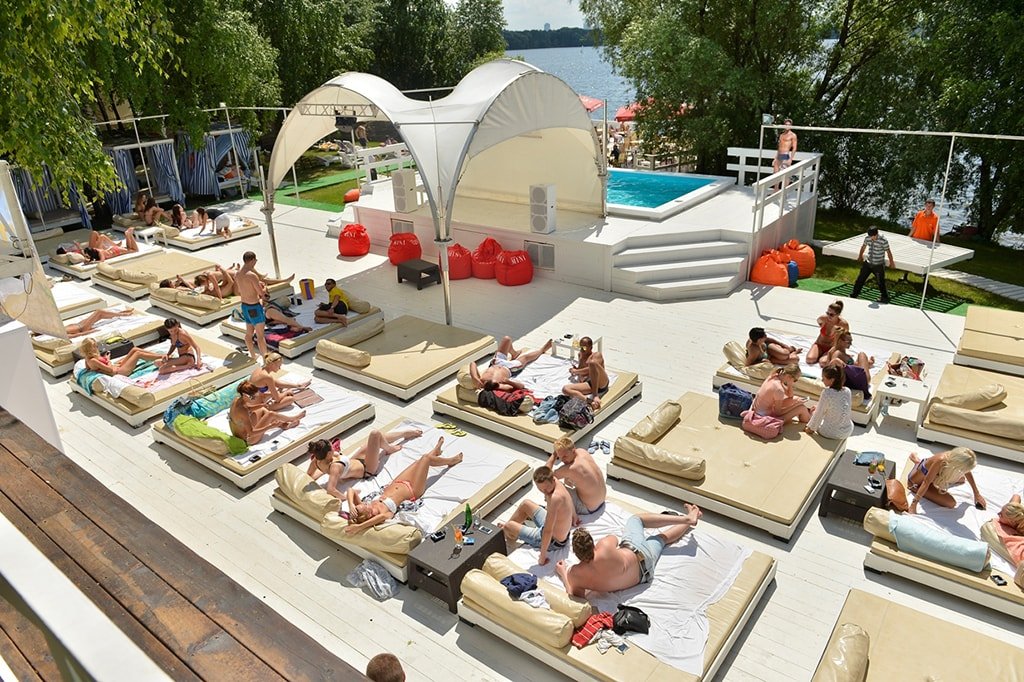 Super Beach в Новоалександрово