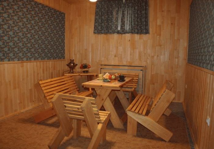 Мебель из натурально дерева для комнаты отдыха в бане