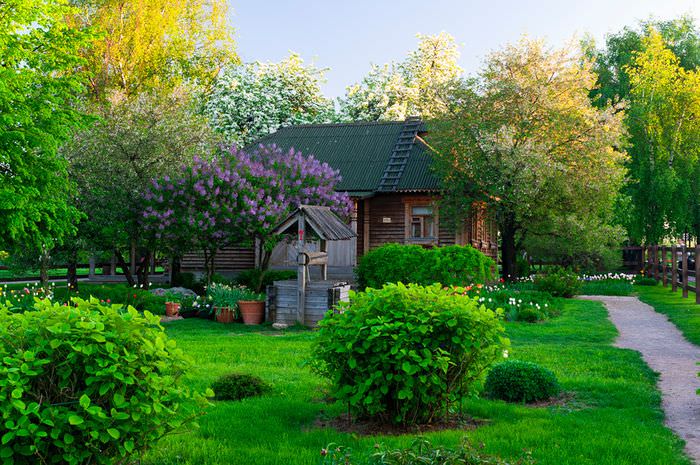 Сад в стиле старой русской усадьбы